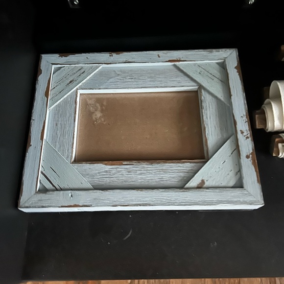 Picture frames - Picture 2 of 2